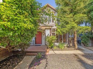 2749 E 17th St, Oakland, CA