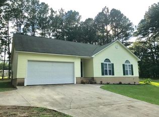 1021 Racket Town Rd, Lyons, GA 30436