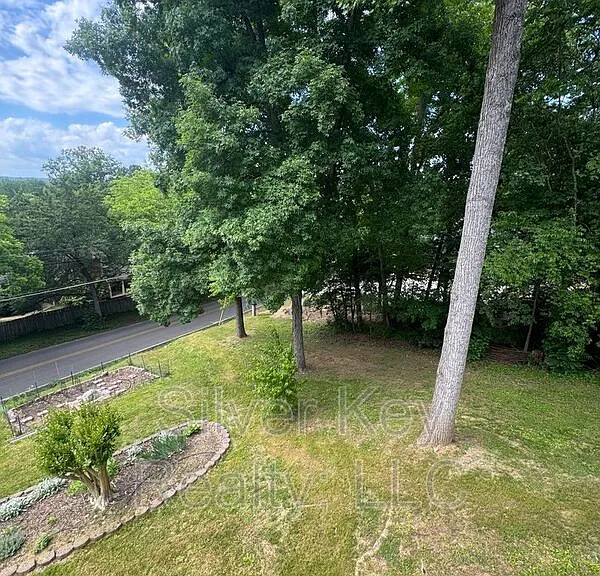 1980 Ridge Point Dr NW — Photo 11