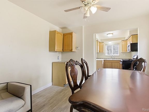 5th image of 6011 Washington St