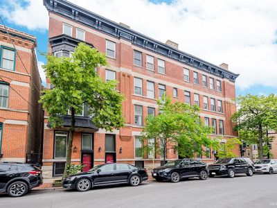 223 W Wisconsin St APT 3A, Chicago, IL, 60614