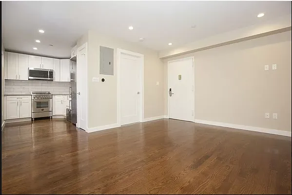 Rented by REAL New York | media 12