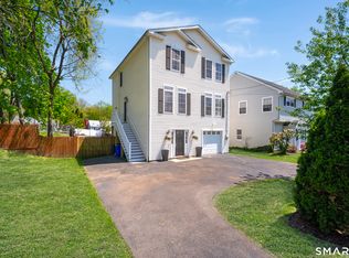 1780 Stratfield Rd, Fairfield, CT 06825