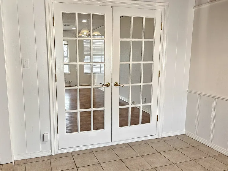 Dinette doors leading to living room