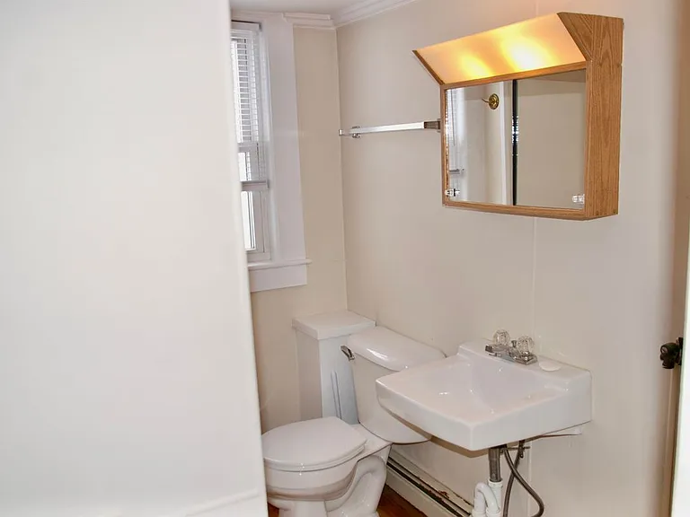17 Hanover St — Photo 15