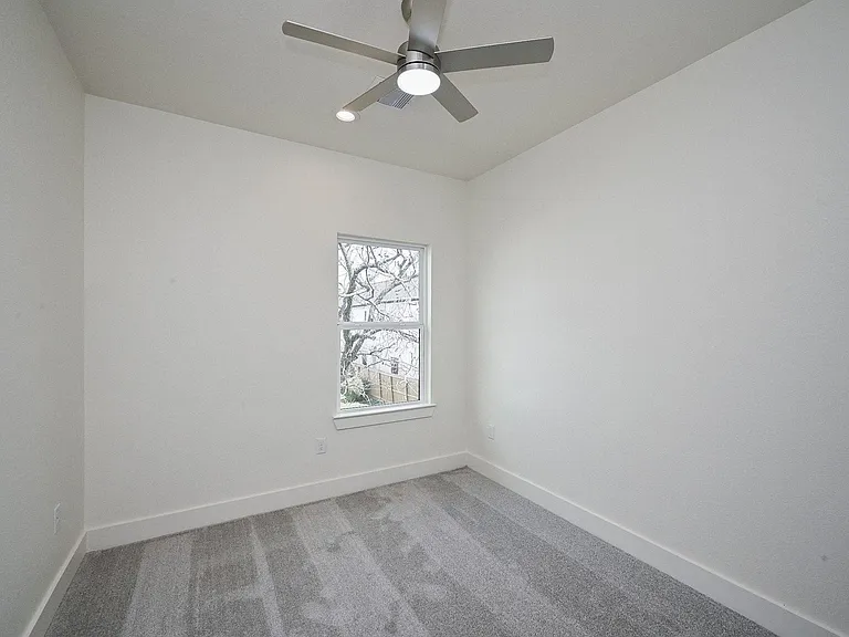 3839 Noah St #B — Photo 13