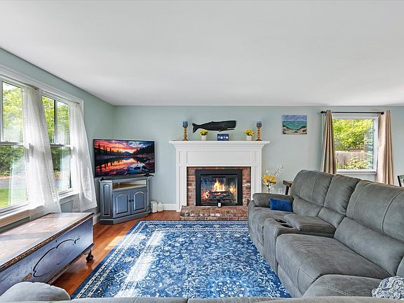 3rd image of 125 Highpoint Road