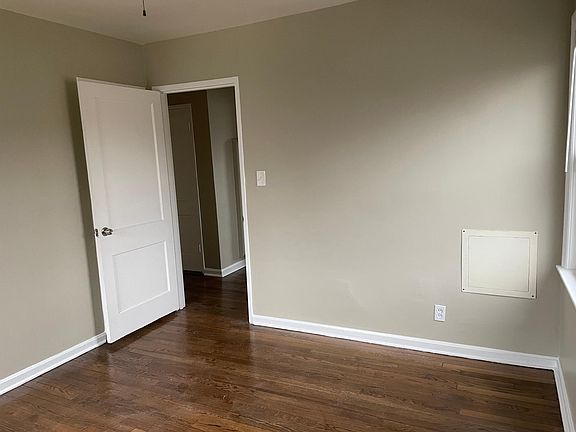 3rd image of 3510 Ephraim McDowell Dr #2