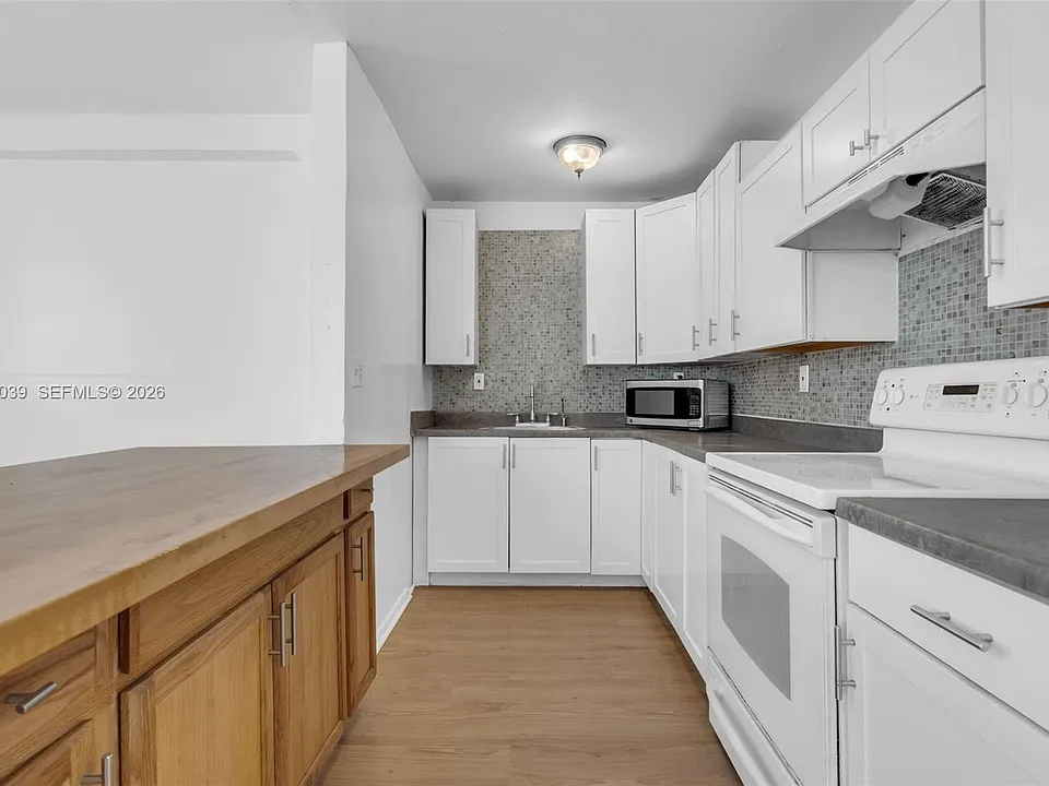 2809 SW 23rd Ter #2807