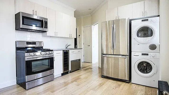 1075 Greene Ave #445 — Photo 8