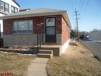 1st image of 946 Regina Ave