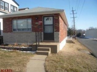 946 Regina Ave, Saint Louis, MO