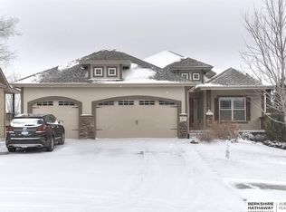 19632 Blaine Cir, Omaha, NE 68135