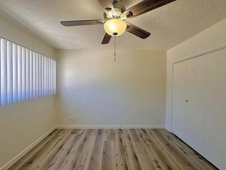 25907 Oak St — Photo 19