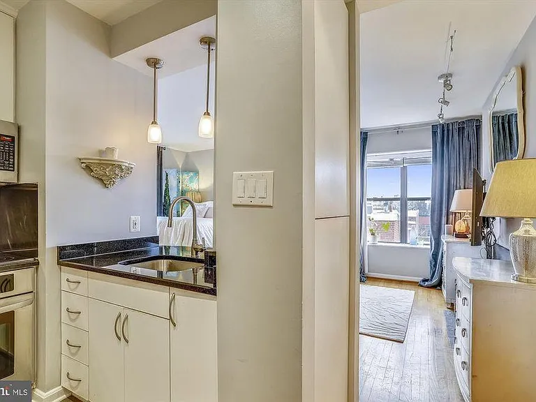 1736 Willard St NW #505 — Photo 7