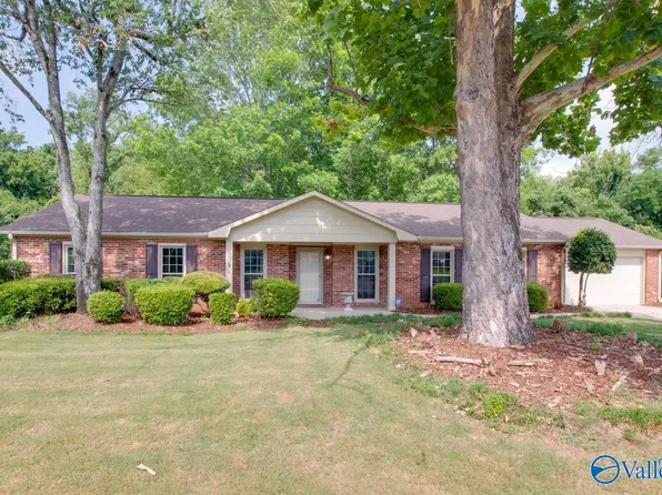 7512 Logan Dr SW, Huntsville, AL 35802