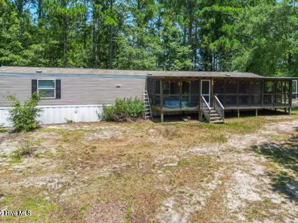 348 Murray Turner Farm Road, Burgaw, NC 28425