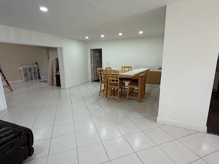 Carolina Cir — Photo 29