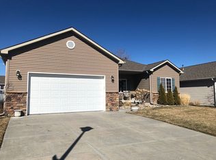 5910 Cavvy Rd, Lincoln, NE 68516