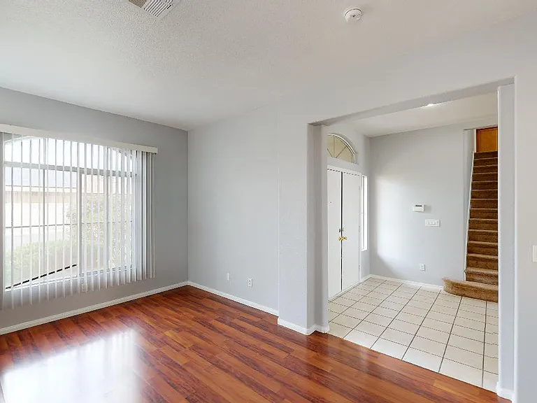 377 Ravensmere Ave — Photo 6