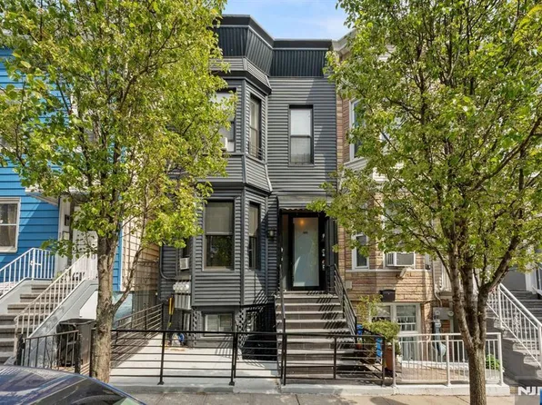 1404 Bergenline Ave, Union City, NJ 07087