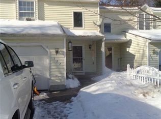 522 Elk Cir, Ballston Spa, NY 12020