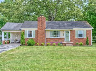 701 E Jere Whitson Rd, Cookeville, TN 38501