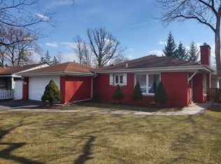 1627 Dundee Rd, Northbrook, IL 60062