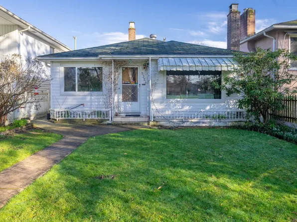 5324 Rhodes St, Vancouver, BC V5R 3N8