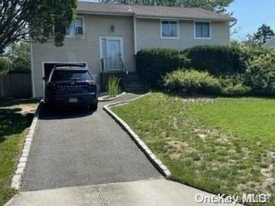 70 Mercury Avenue, East Patchogue, NY, 11772