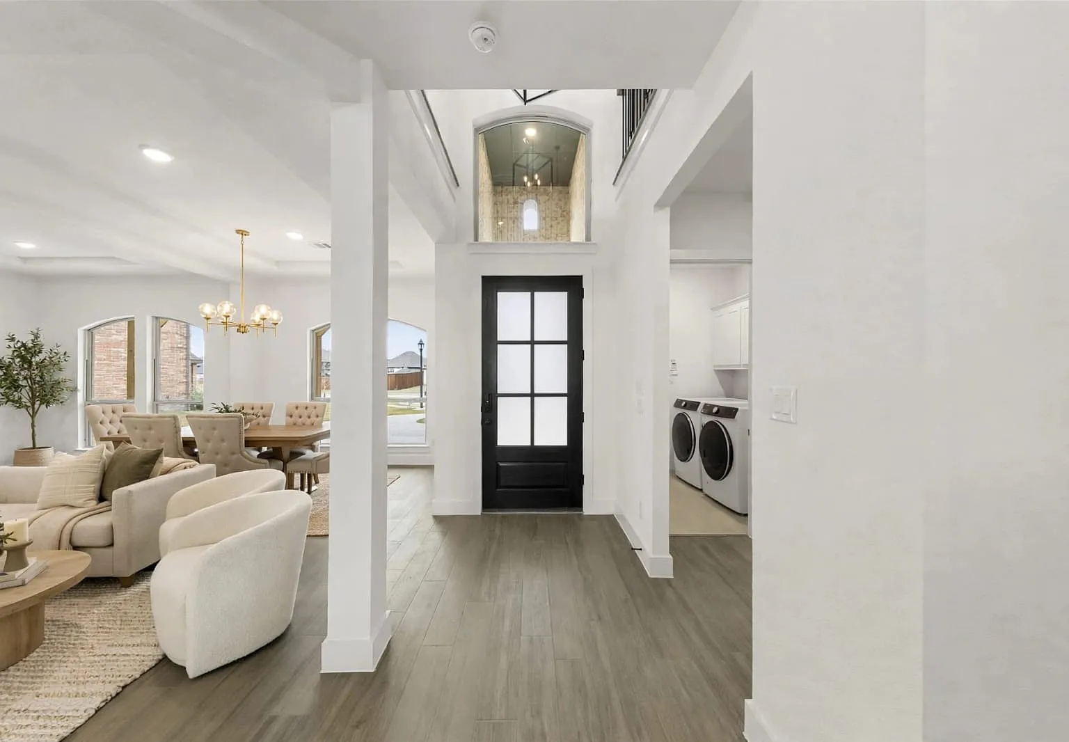 6 bed, 4311 sqft, $5,200 — Photo 4