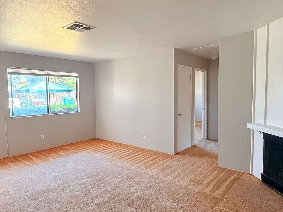 8825 San Pasqual Way #8825