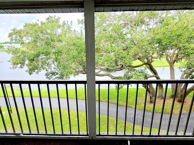 1015 Green Pine Blvd #B3 — Photo 26