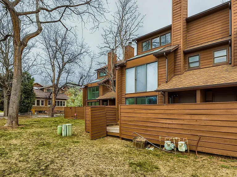 3117 Bell Dr — Photo 28