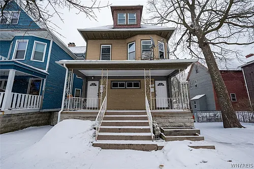 11 Hoyt St Photo 1