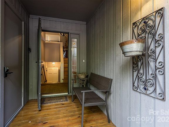 5th image of 86 Racquet Club Villas Dr