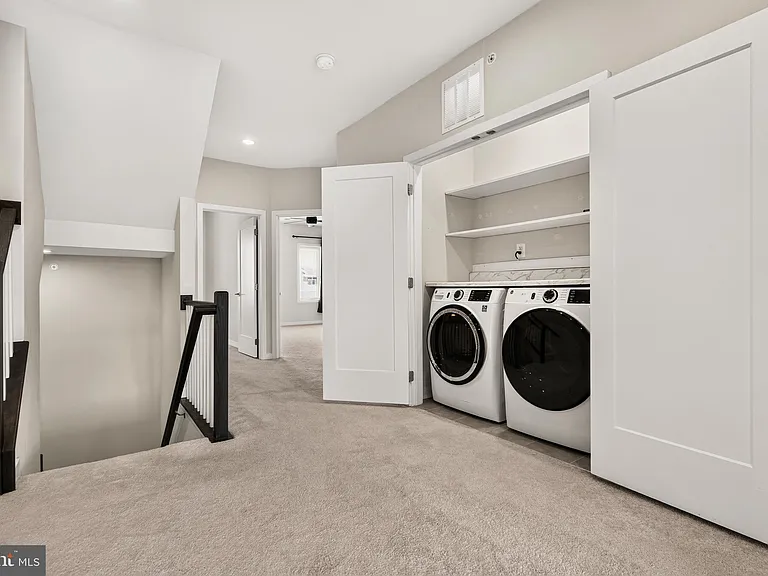 23685 Hopewell Manor Ter — Photo 20