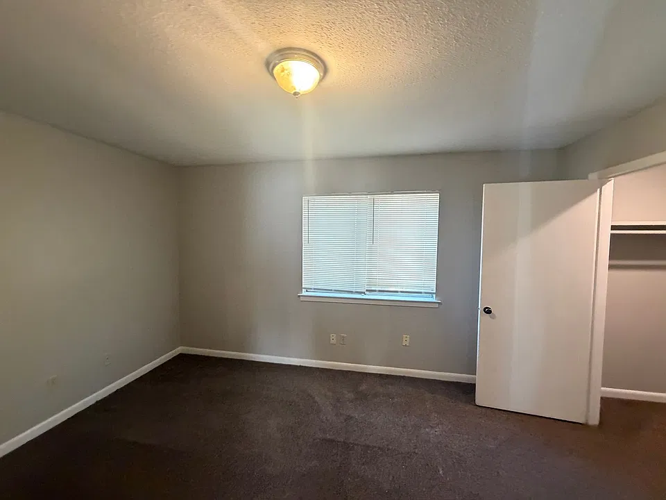 4730 Queens Lace Ct #7