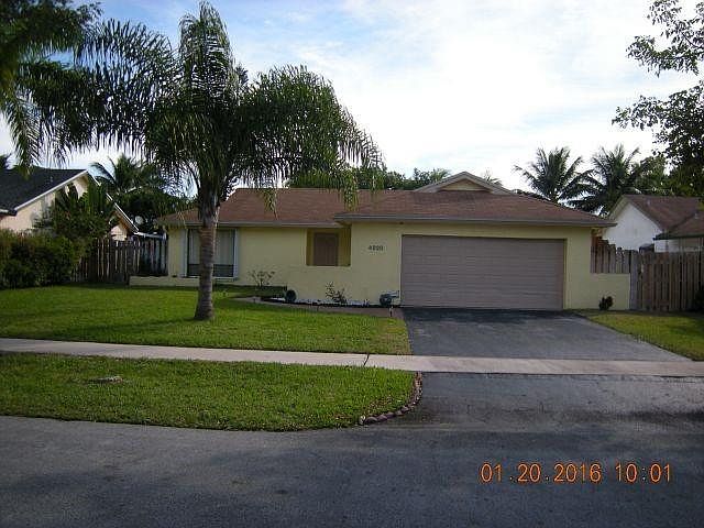 1st image of 4920 NW 85th Avenue