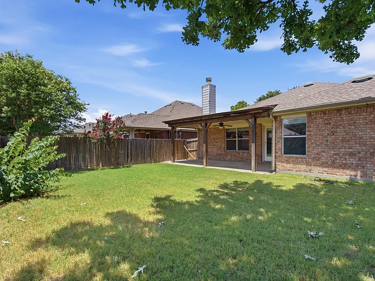 2324 Evening Song Dr — Photo 14
