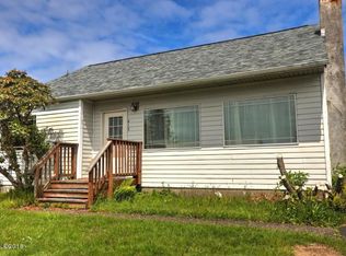 617 E Olive St, Newport, OR 97365