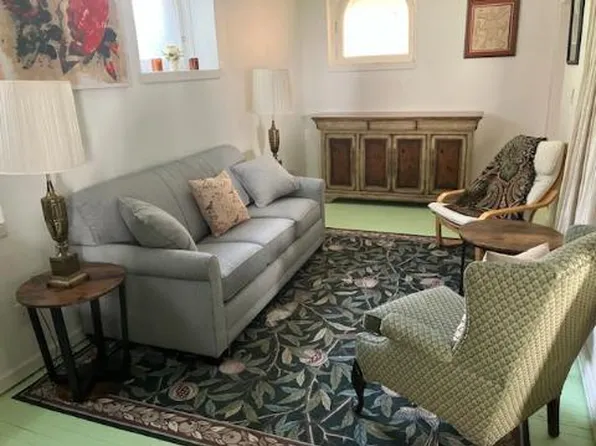 102 Carmel Rd #110, Wheeling, WV 26003