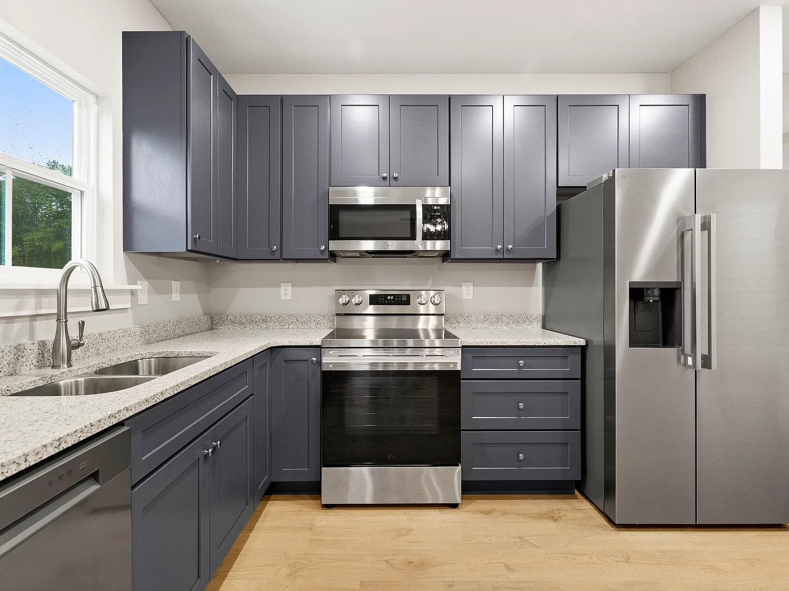 3 bed, 1500 sqft, $1,800 — Photo 3