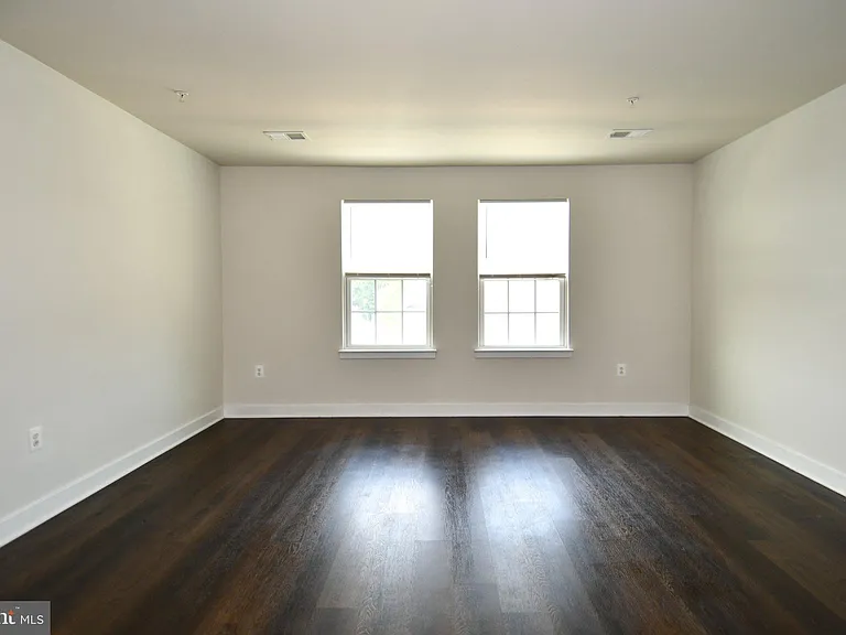 4917 Crest View Dr — Photo 29