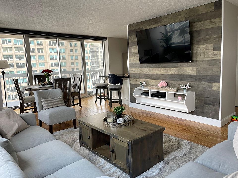 1st image of 545 N Dearborn St APT 2201