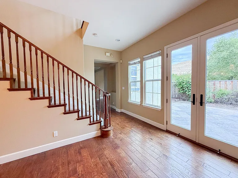 342 Stanforth Ct — Photo 7