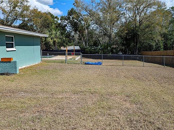 3rd image of 618 Bell Ave