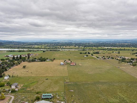 3rd image of 5820 Hall Road