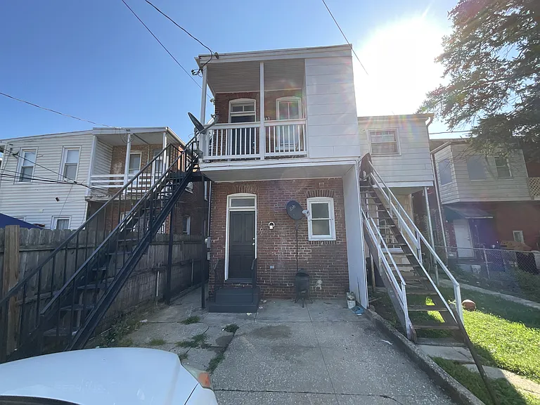 164 S Pine St — Photo 9