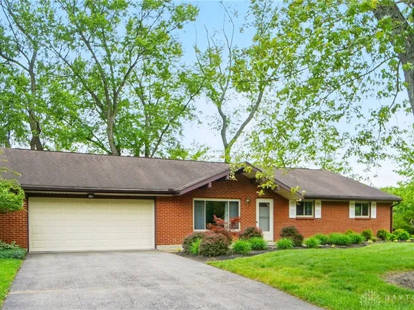 600 Deauville Dr, Dayton, OH 45429